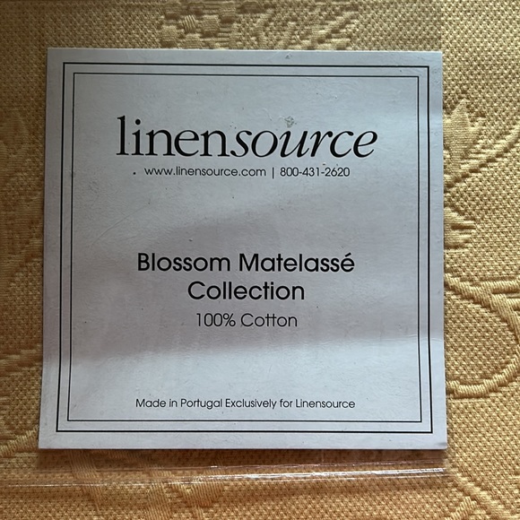 Twin size Blossom Matelasse Coverlet - Picture 4 of 4